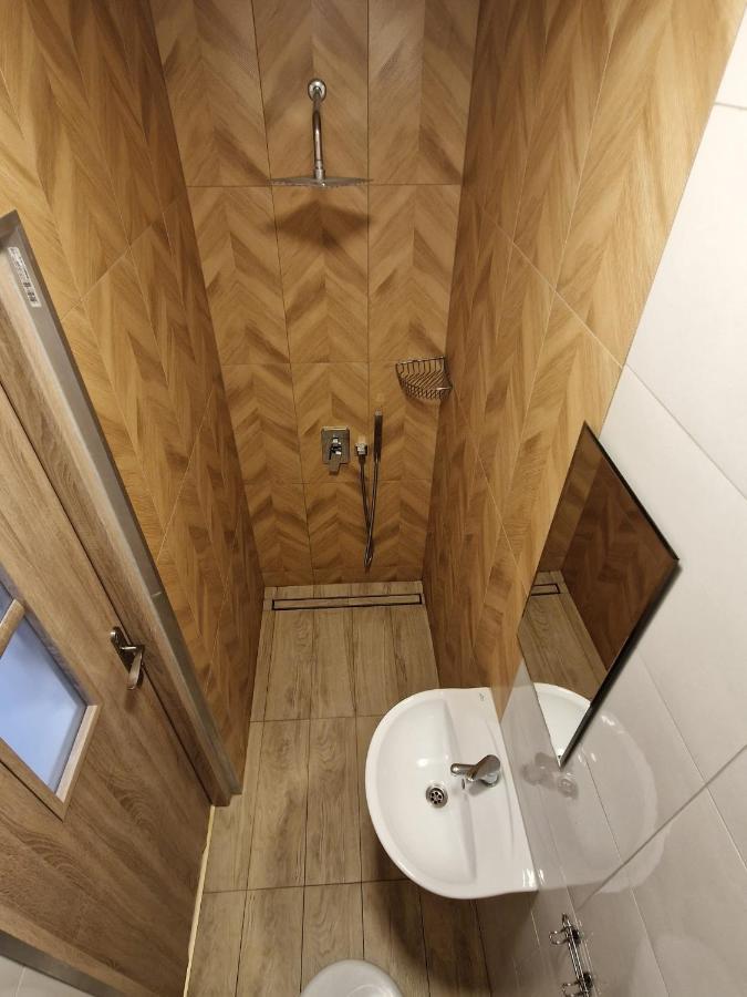 Galeona - Hotel Turystyczny エルブロンク エクステリア 写真