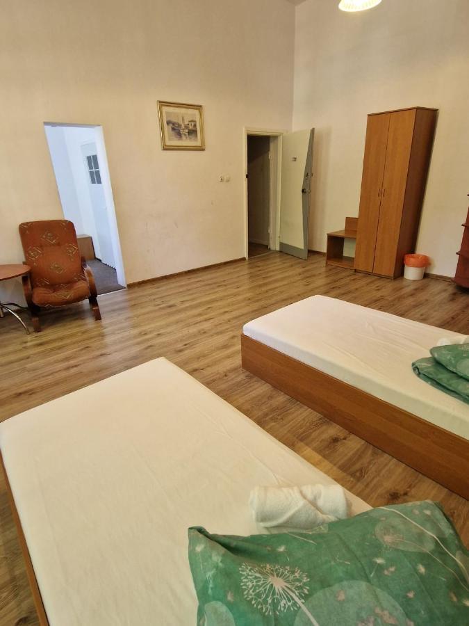 Galeona - Hotel Turystyczny エルブロンク エクステリア 写真
