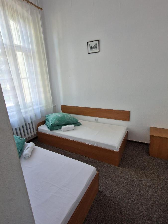 Galeona - Hotel Turystyczny エルブロンク エクステリア 写真