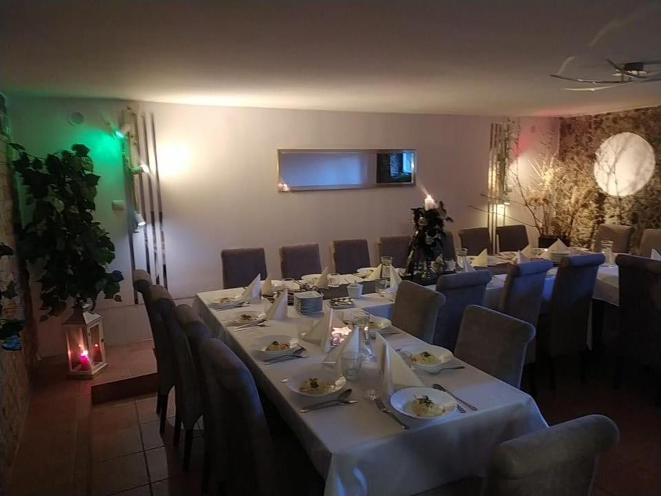 Galeona - Hotel Turystyczny エルブロンク エクステリア 写真