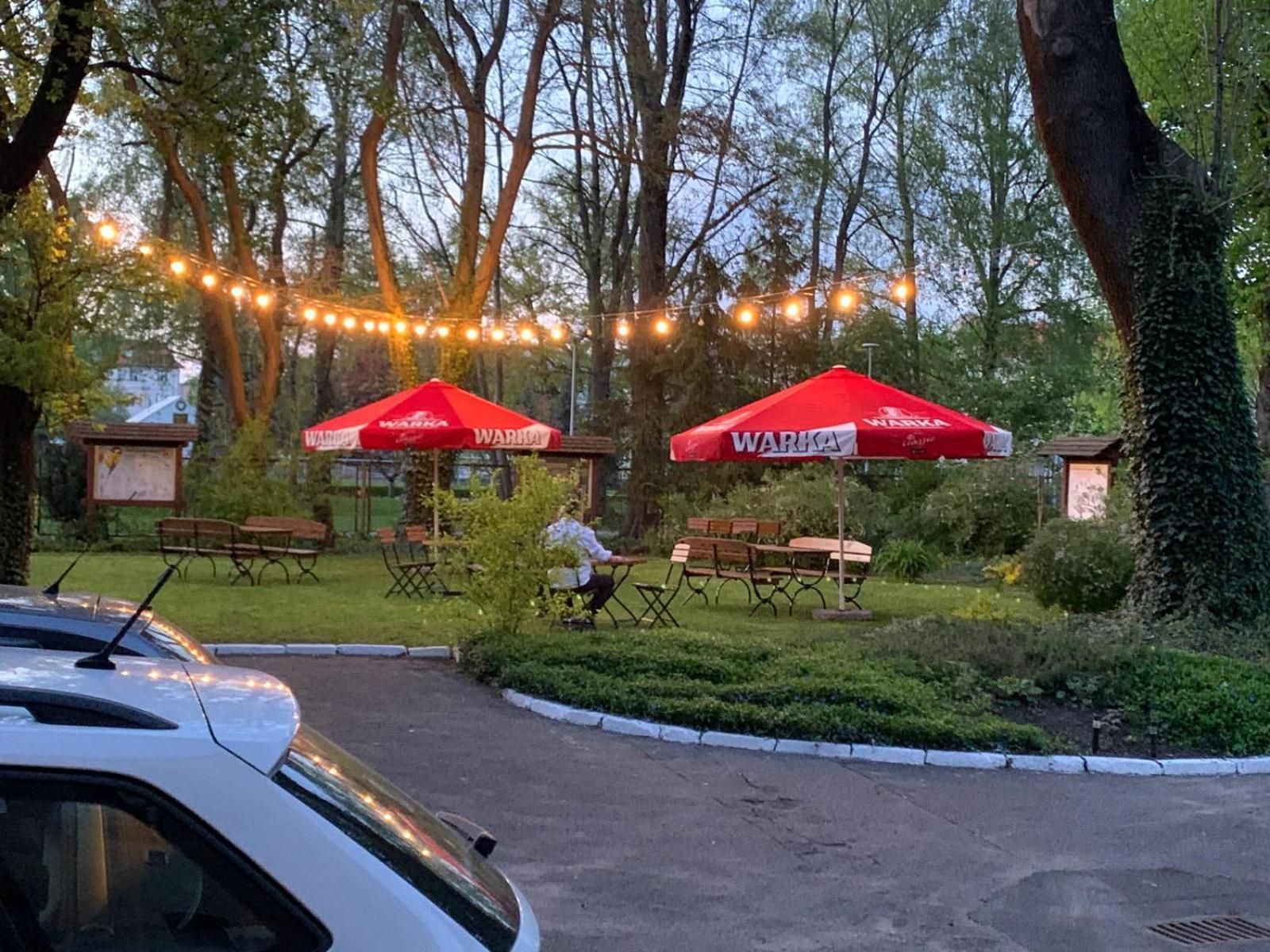 Galeona - Hotel Turystyczny エルブロンク エクステリア 写真