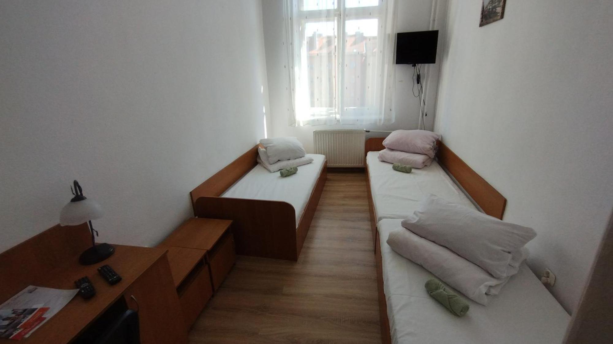 Galeona - Hotel Turystyczny エルブロンク エクステリア 写真