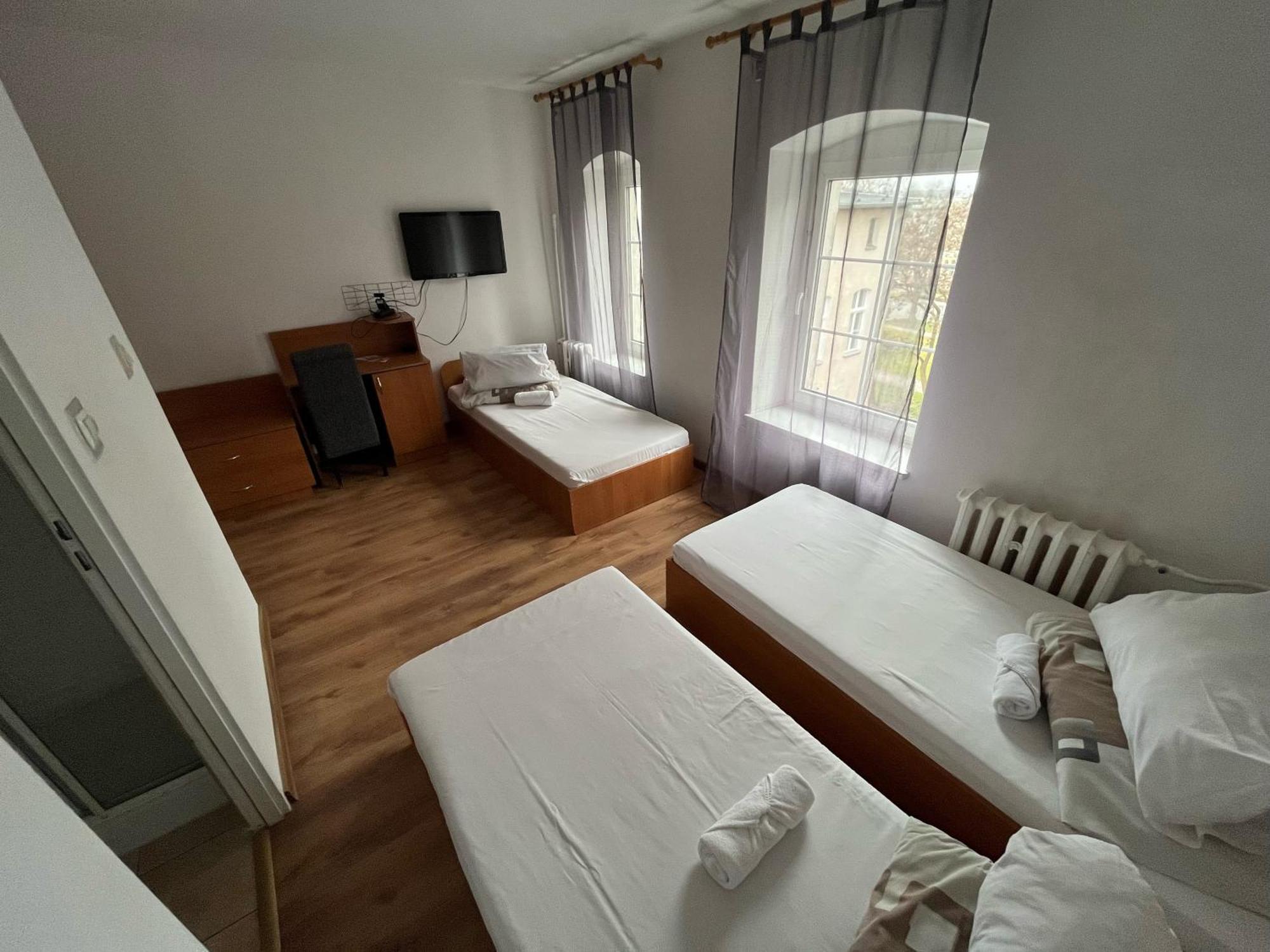 Galeona - Hotel Turystyczny エルブロンク エクステリア 写真