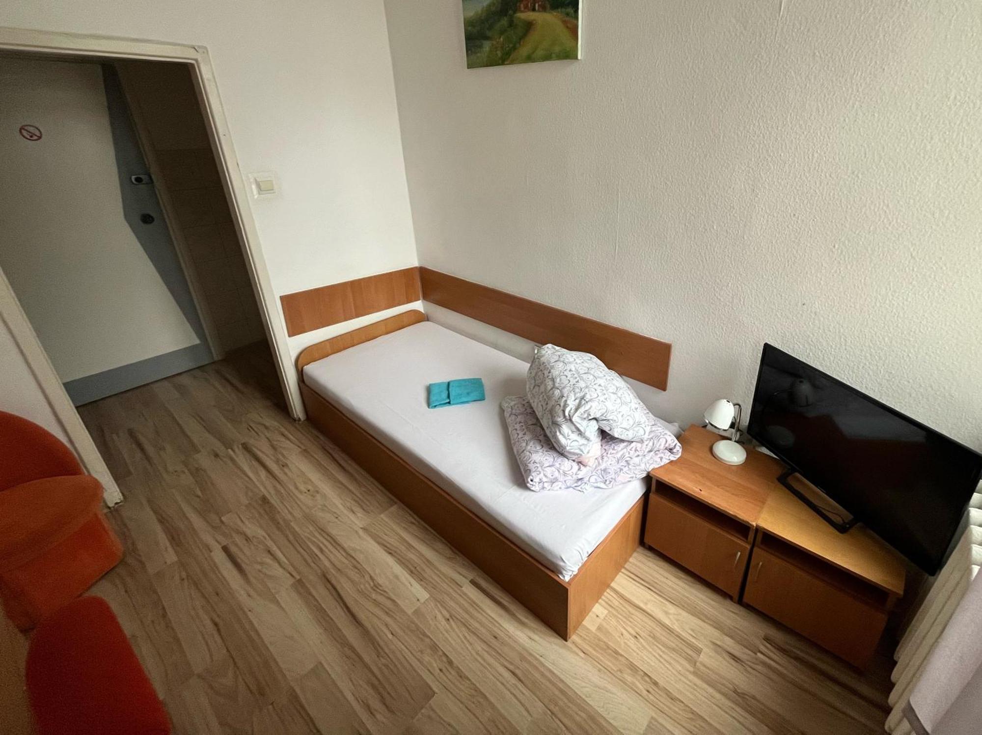 Galeona - Hotel Turystyczny エルブロンク エクステリア 写真